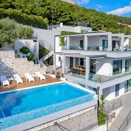 Luxurious Beachfront Hrid With With Jacuzzi, Infinity Pool Vila Mimice