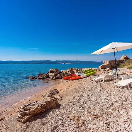 Luxurious Beachfront Hrid With With Jacuzzi, Infinity Pool *