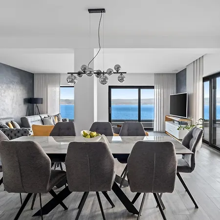 Luxurious Beachfront Hrid With With Jacuzzi, Infinity Pool 미미체