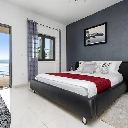 Luxurious Beachfront Hrid With With Jacuzzi, Infinity Pool 빌라 *