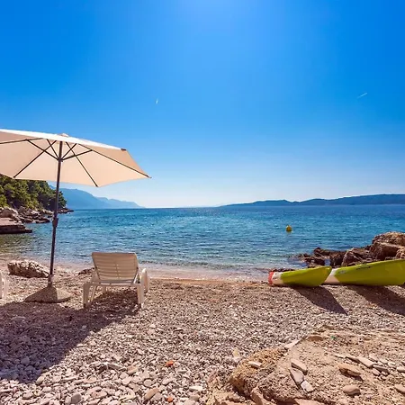 빌라 Luxurious Beachfront Hrid With With Jacuzzi, Infinity Pool *